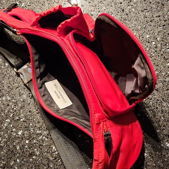Belt bag fannypack TNA Aritzia - Picture 3 of 3